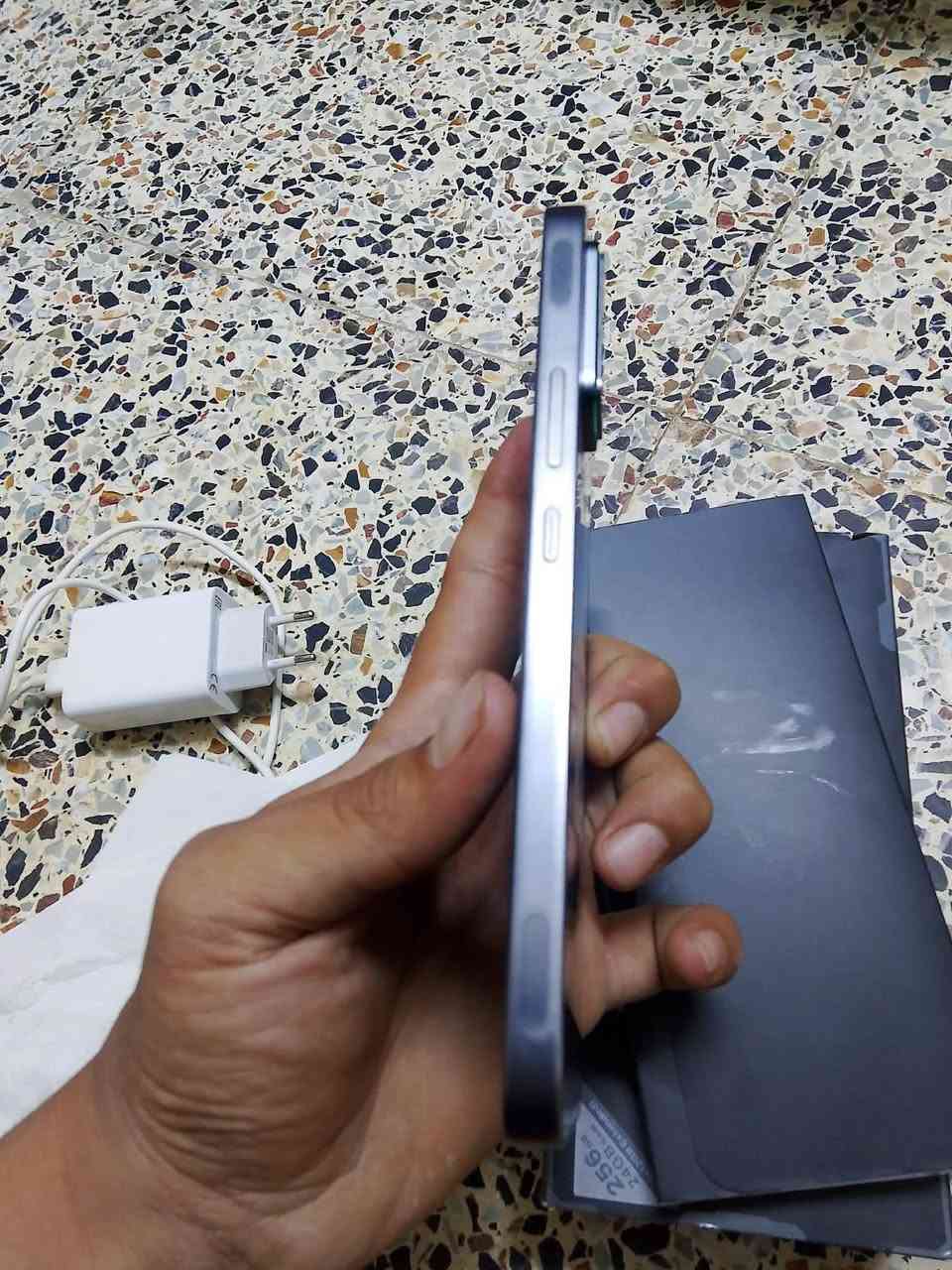 انفنكس جيتي 30برو.
شاشه اموليد بتردد 144 هيرتز 
معالج ديمنستي 8350 التميت 5g 
يدعم (١٢٠فريم) ببجي وبقية الالعاب 
شفتات خاصه لألعاب مع لدات خلفيه تفاعلية (RGB)
كاميرات خلفيه أساسية بدقة 108 ميكا 
بطاريه 5500 ملي امبير مع شاحن 45 واط 
يدعم الشحن اللاسلكي بسرعة 30 واط
مقاوم للماء والغبار بمعيار ip6
 ذاكره 256
رقمي ‏‪***********‬‏
