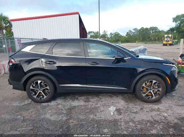 #اعلان_مزاد 📢#مشمول_حسب_كتاب_الشهداء
السعر 💲9800 &95 ورقه 
تاريخ المزاد يوم 2025/11/24
نوع السيارة :KIA SPORTAGE EX
عداد المسافة:19778mi
الضرر كما موضح بالصور
📍 العنوان :الفلوجه شارع الجيش الشعبي مقابل مطعم أيوب المحمدي ومجاور شركة الوسيط 
📞 : 
📞 : ***********
...... بُراق علي فيصل المحمدي 

#مزاد_الامين_للسيارات_الامريكية_
#سيارات
