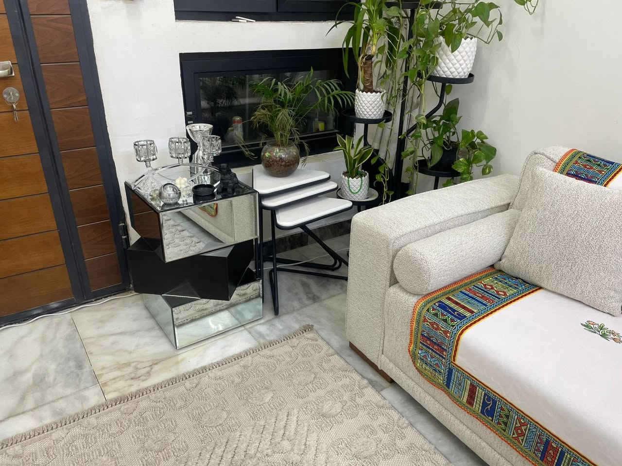 السلام عليكم للبيع ميز خشب زان جديد نافوره شلال مي قياسه متر ونص عرض وعمق ٧٠سم اخذته ب٣٥٠ اريده ٢٠٠ وميز تلفزيون جام مع طبلات ٣ ولوحه وساعه جديدات اخذتهم ٩٠٠ اريدهم ٧٥٠ مكان حي الجهاد


**إذا كنت صاحب هذا الإعلان وتريد حذفه لأي سبب، رجاءا أرسل رسالة إلى الدعم الفني**