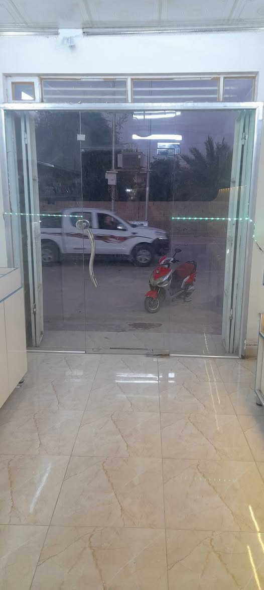 اثاث محل للبيع تريد كامل او القطعة التعجبك ... قضاء الدور اتصل وتدلل ***********

