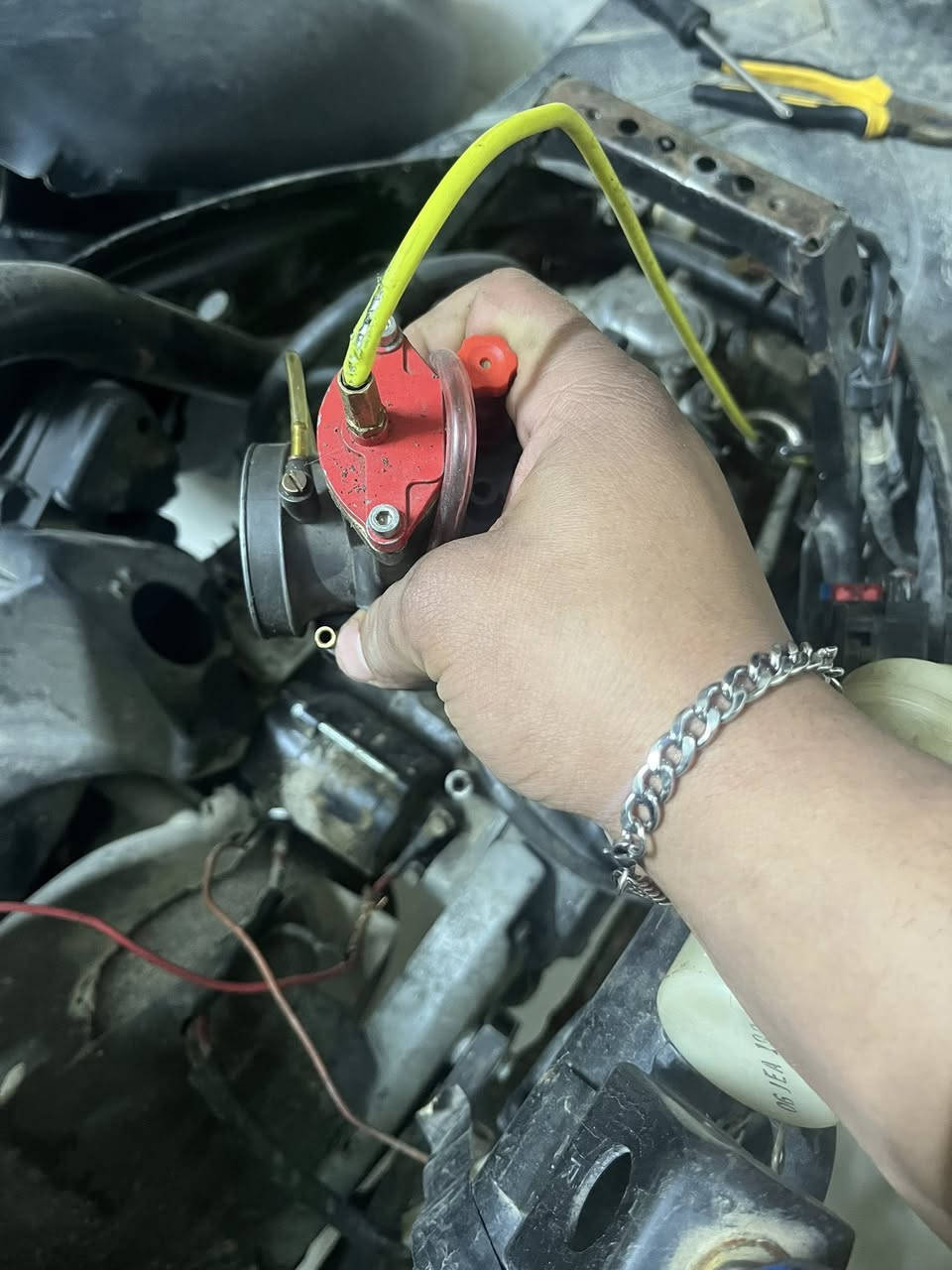 سلام عليكم كابريتر قفاز لبيع رقم *********** مكان بغداد الشعب سوك شلال
