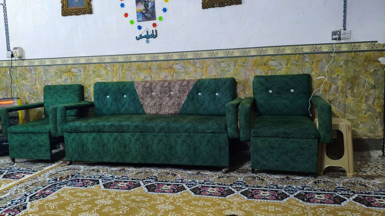 تخم حديد  10 مقاعد  مستخدم نضيف جدأ  300الف بي مجال العنوان المسيب حي العسكري منطقه (21) للتواصل على هذه الرقم  ***********
