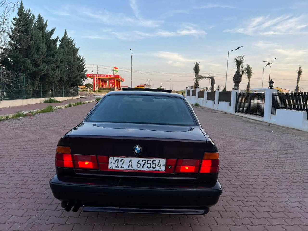 بي ام 525توماتيك محرك مسكر فانوس موديل 1992صبغ عام جماليه شرط التحويل السعر 77مكان السياره دهوك عقره (***********)

