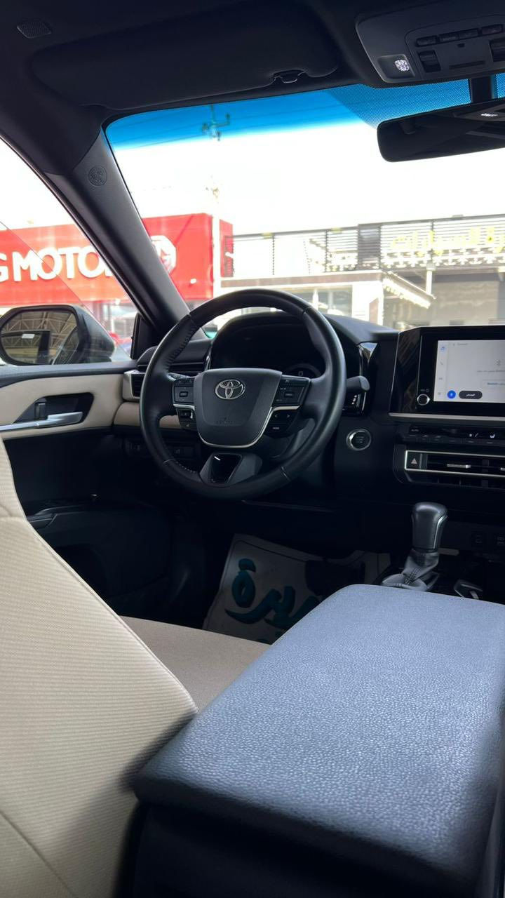 تويوتا كامري  2025  LE بانزين فقط
ام الضمان SAS
السياره مكفوله كفاله عامه ماشيه 3000 بعدهة داخل الضمان رقم وهزه جديده سنويه باسمي تحويل ثاني يوم 

مواصفات :
فتحه سقف 
رادار 
اوتو هولد 
سايد بريك كهربائي 
تحكمات ستيرن 
تبريد قطعتين 
تحكمات التبريد بيانو 
شاحن لاسلكي 

مواصفات LE المعروفه 

ممتواجد على الفيس 
للتواصل :  ***********
