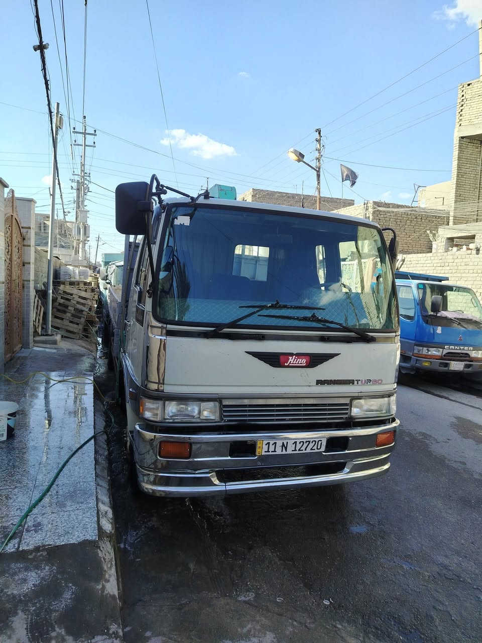 هينو طيره سوبر سياره جديده بلاد كرين *********** انا مكلف بالنشر مكان السياره بغداد رقم بغداد
