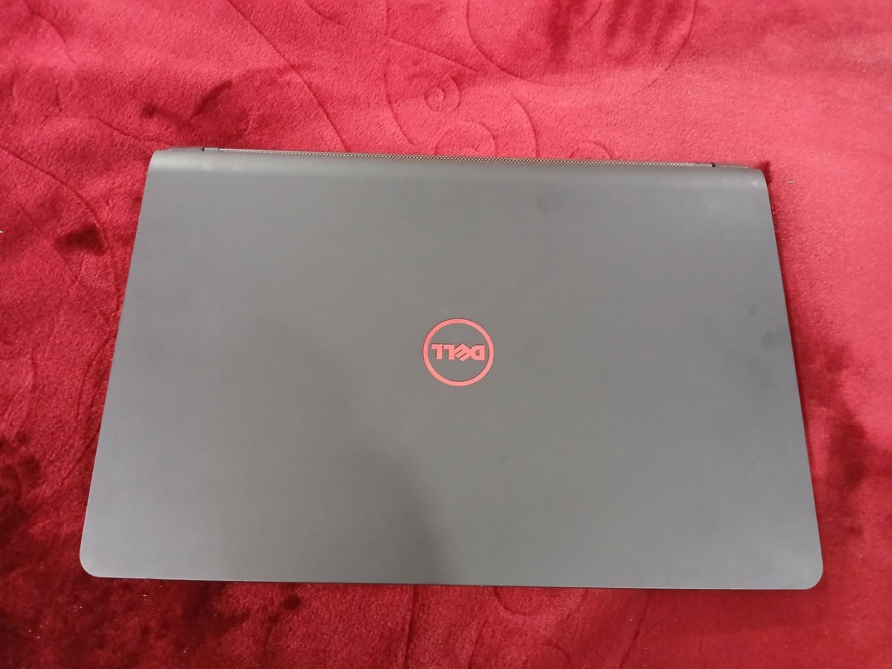 السلام عليكم
لابتوب كيمنك 5577 dell للبيع السعر ٤٧٥ مكان بغداد القاهره 
***********
الموصفات 
حجم الشاشه ١٦ انج full hd 
Ram 16 g
Hard m.2 128 +750 hhd
Cup i5 7300hq
Vga 4g GTX 1050
