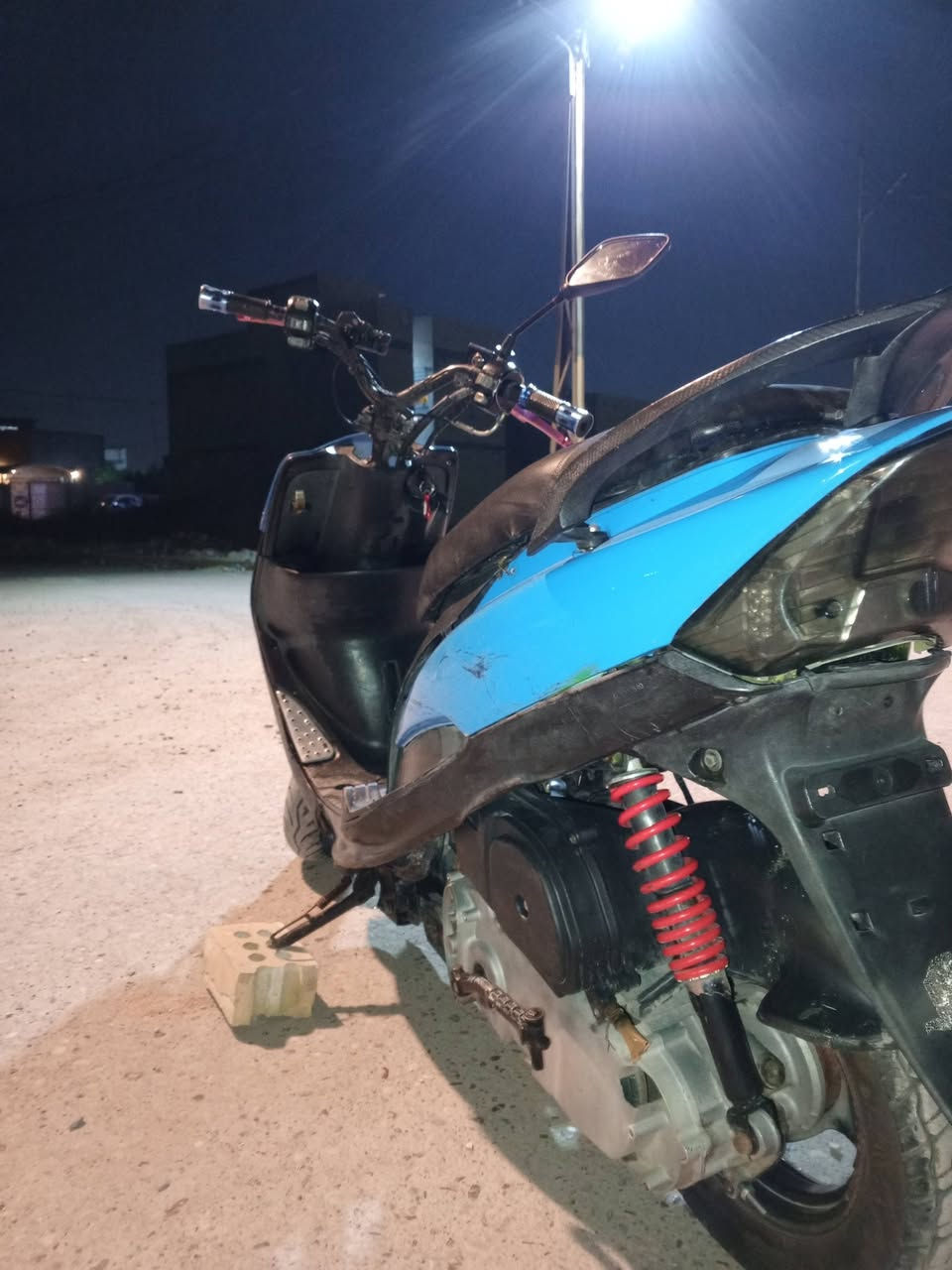 السلام عليكم دراجه ماكس عدله للبيع
دراجه مرتبه نقصها كم شغله 

السعر 475 وبيها مجال 

العنوان ؛ بغداد الدورة ابو دشير 

*********** متواجد واتساب 💜
