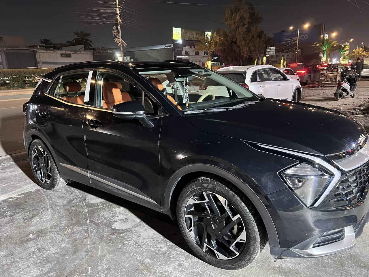 السلام عليكم سبورتج للبيع مديل 24 خليجي فول واحد على واحد ماشيه 25الف سعرها 230 مكانها بغداد 
للاستفسار *********** متوفر واتساب
