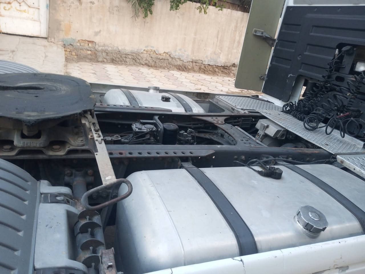 كتروز تك موديل 2006 ادبلو حجم 1946
سيارة مكفولة قمارة وشاصي
رقم سليمانية مربوطة جوانب متحركة 
بس راس 
مكان العمارة 
***********
