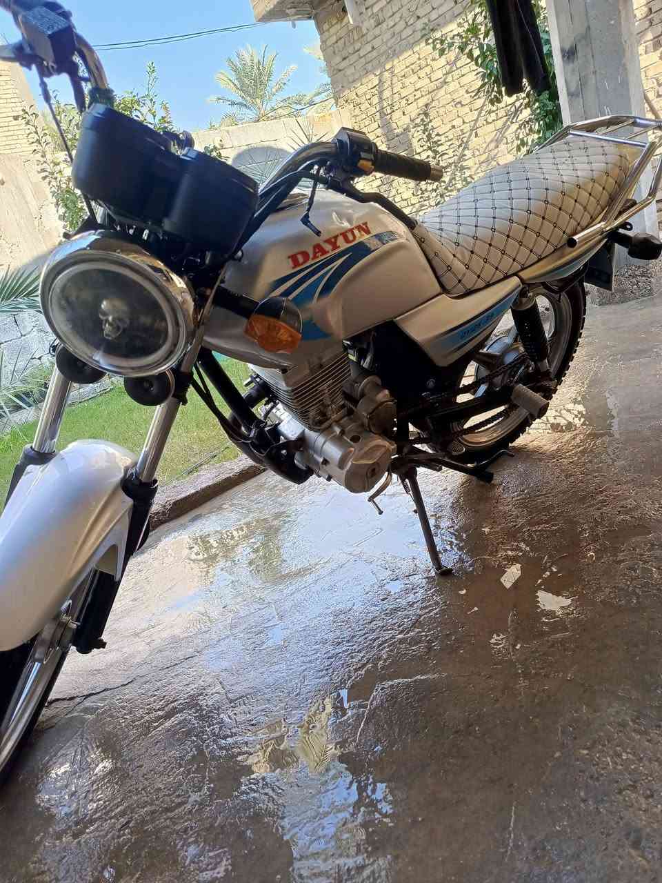 دراجه دايوان عضم لون رصاصي مديل 19 كلك كلك مكفوله بيها نقوصات قليله 
مبدله ولفات فقط فقط 
مكاني كربلاء الحسينيه الطف 
***********
سعر600 وبيها مجال قليل
