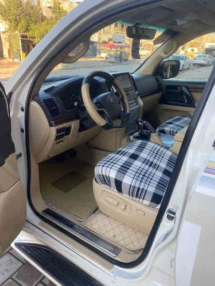 السلام وعليكم 
للبيع او للمراوس بسياره كوري
لاندكروز موديل ٢٠١٧ رقم أربيل الجديد باسمي
السياره بيه صفحه السايق صبغ
فقط
فتحه بصمه شاشه أربع كاميرات جلد كشن كهرباء سبعه راكب ٣ قطع تبريد  لد امامي لد خلفي ثلاجه
***********
مكانه بغداد الامين ٢ مجاور قاعه الزهاوي
