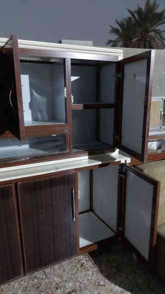 كاونتر المنيوم مترتين 4 قطع 
طرح وتعليك وسنك وملحق
..الطرح مرمر والسنك متر و20 السعر275
گاونتر المنيوم متر ونص السعر125
***********
***********
