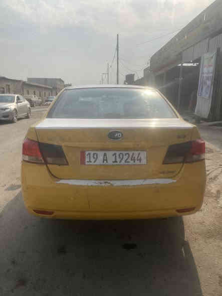 السلام عليكم سيارة بي واي دي جي 3 للبيع مديل 2013 سيارت جاهزه كير ومحرك مكفولات جدد ما يحتاجلها شي كبل للشارع رقم انكليزي مشروع وطني صدر جديد حداديه جديده تايرات نضيفات تحكمات مري كهربائيات فتحت سقف كلها شغاله مال جناي مابيها قطعه مبدله لو ضربه قويه فقط خياسات بل دواير ومعمرات ومصبوغات 
عارضها42 وبيها مجال
مكاني بغداد الدوره ابو دشير 
***********
