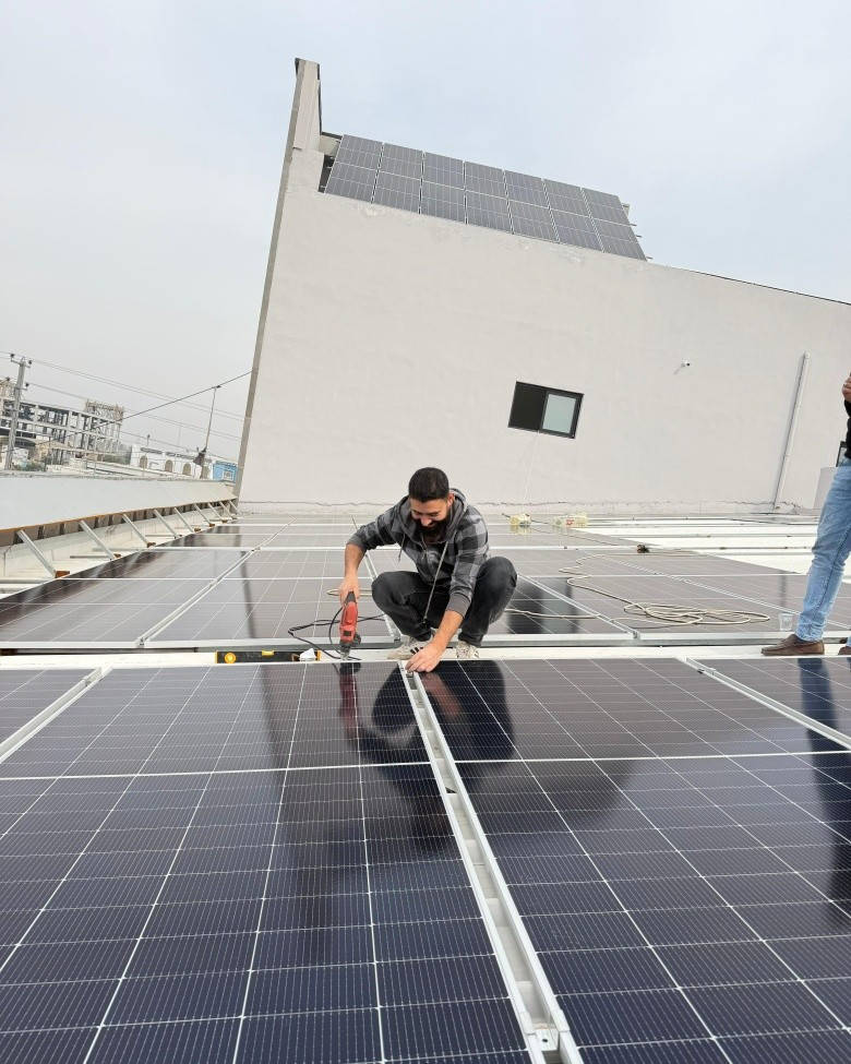 من بيت لبيت… ومن مشروع لمشروع 🔋☀️
مجموعة من أعمالنا المنفذة بكل دقة واهتمام بالتفاصيل ✅
شغل مرتب، مواد مضمونة، ونتائج تفرق وياك من أول يوم
📞 تواصل ويانه وخلي منظومتك علينا
  ***********📞***********
موقعنا :
📍بغداد الكرادة خارج قرب المسرح الوطني 
📍ذي قار الإدارة المحلية قرب جمعية الكوثر

