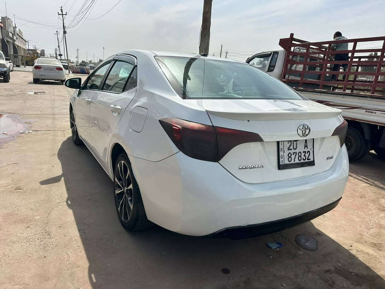 السلام عليكم
كورلا موديل 17  امريكي حادثها جاملغ الخلفي موجود السونار  
السعر 115 وبيه مجال 
بيه مسنعجل 
العنوان بغداد  تقاطع نهروان 
***********
