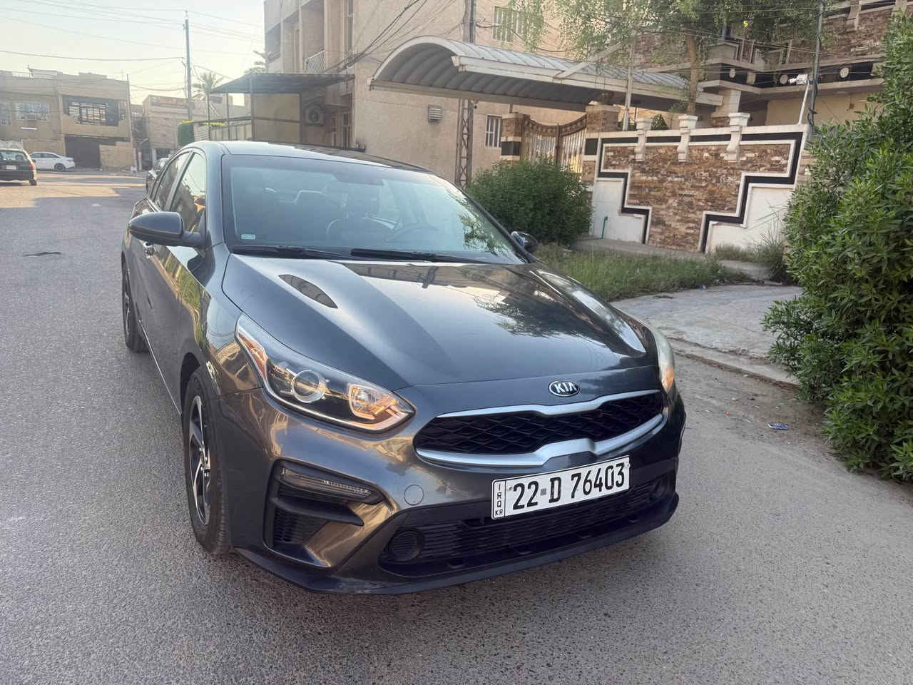 كيا فورتي ٢٠٢١ 
رقم اربيل دولي جديد 
تريد تحويل او وكاله حاظر
مكينه ٢٠٠٠ دوش مامفتوحه 
كير بلادي مامفتوح 
تحكمات جهتين 
شاشه بلاديه وكامره 
تشغيل عن بعد 
تدفئه بالكشنات 
تبريد ثلج 
صدر جديد 
السياره ماشيه ٦٦  جديده مامتعوبه 
حادثها جاملغ امامي فقط ومصبوغ وشويه بالبنيد يعني الجاملغ صبغ وشويه بالبنيد صبغ فقط وباقي السياره مكفوله من الصبغ والتبديل 
سعرها ١١٥ 
مكاني بغداد الدوره 
*********** بغداد, العراق
