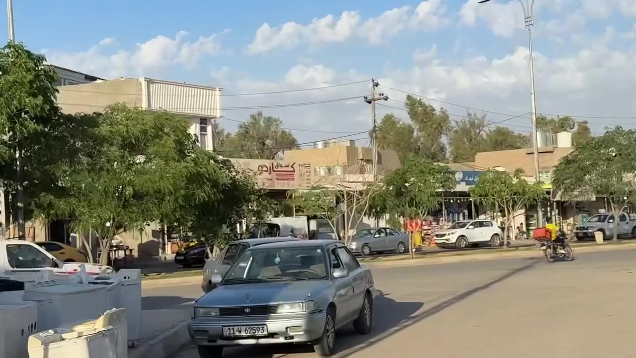 دار سكن للبيع دور الضباط مدخل جلولاء الشمالي 

واجهة ع شارع العام 
يحتوي على استقبال 8*4 وهول 5*5 ومطبخ و3 غرف نوم 5*4
صحيات داخلية وخارجية وحديقة وكراج سيارة 
فول سيراميك الارضية
متوفر كافة الخدمات شارع تبليط وماء اسالة 

المساحة 330 متر

للاستفسار ***********
