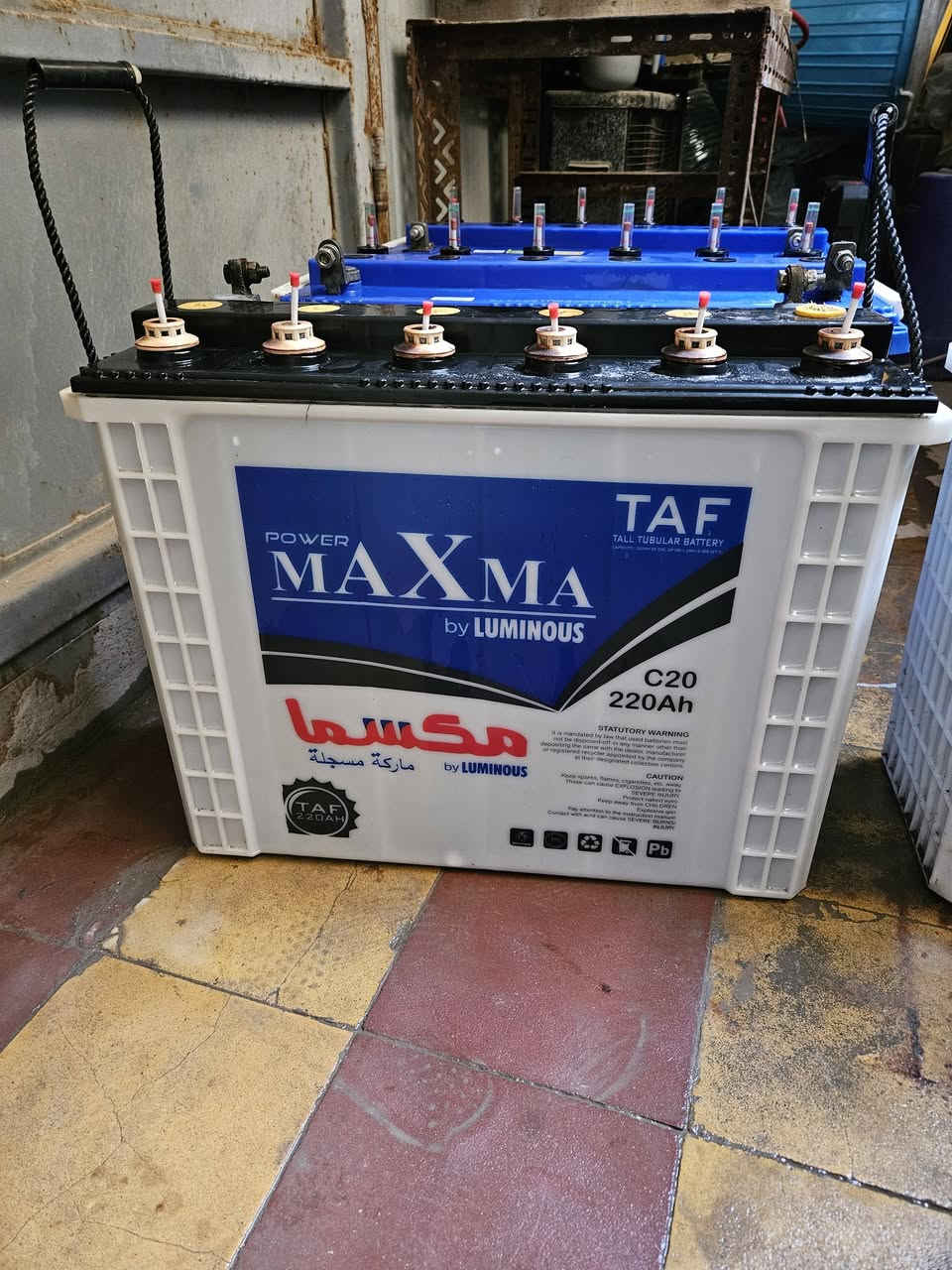 اسلام عليكم
اربع بطاريات  للبيع سعر البطارية ١٠٠ الف  كولهن شغالات  ومفحوصات  البطارية 🔋 ١٢ فولت. ٢٠٠ انبير  
علوان بغداد  الوشاش 
هاتف ***********
