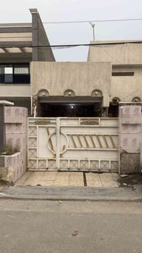 الغزالية شارع المشجر • ٧٠م • كراج مسقف