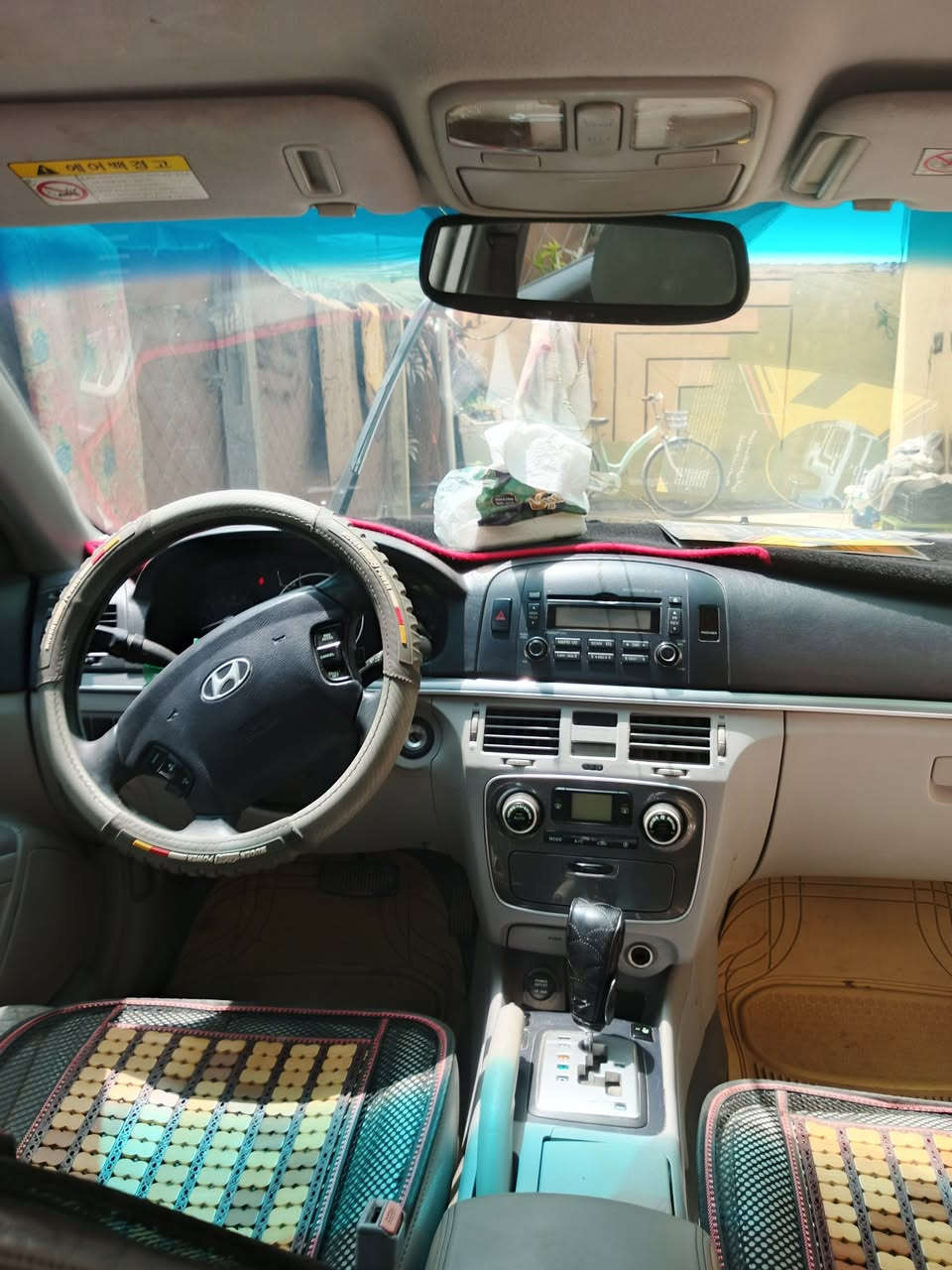 السلام عليكم ورحمه الله وبركاته اخواني الاعزاء سياره سوناتا 2006سته سلندر للبيع فول مواصفات رقم بغداد الجديد بسمي سنويه جديده سياره حلوه مكينه وكير كفاله تخم تاير ويل رياضي السعر المطلوب ٨٧ وبيه مجال   ***********
