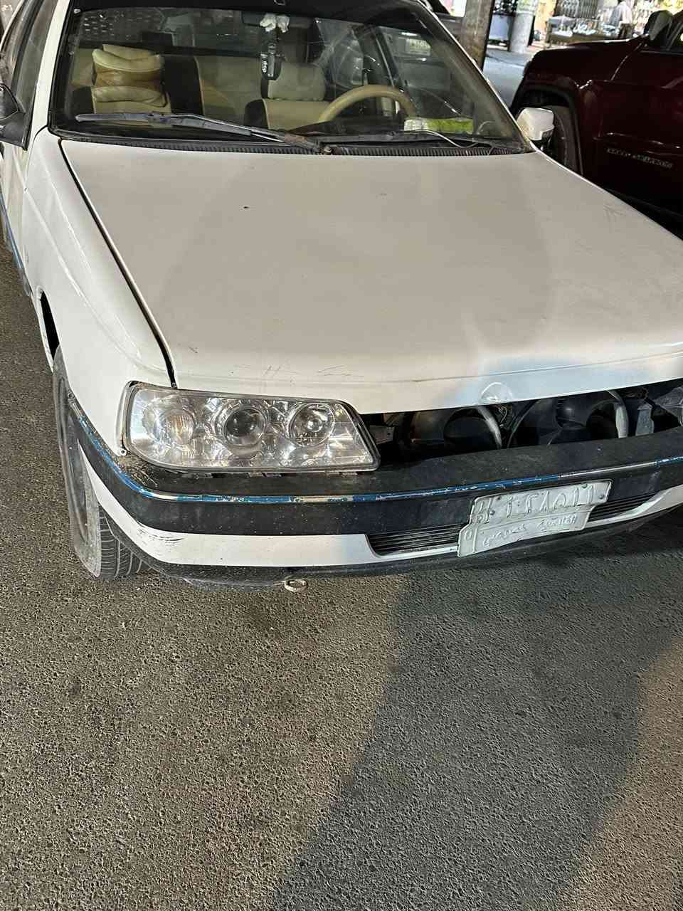 السلام عليكم بيجو 405 رقمها قادسيه السياره مكينه وكير كلش نظاف غرفتها جديده لوك بيها تلحيضات بلكشر صدرها جديد ومشطها جديد بيها بس بوربرن ودرايم شفت 
مكاني الكاظميه *********** وات ساب موجود وسعرها مناسب
