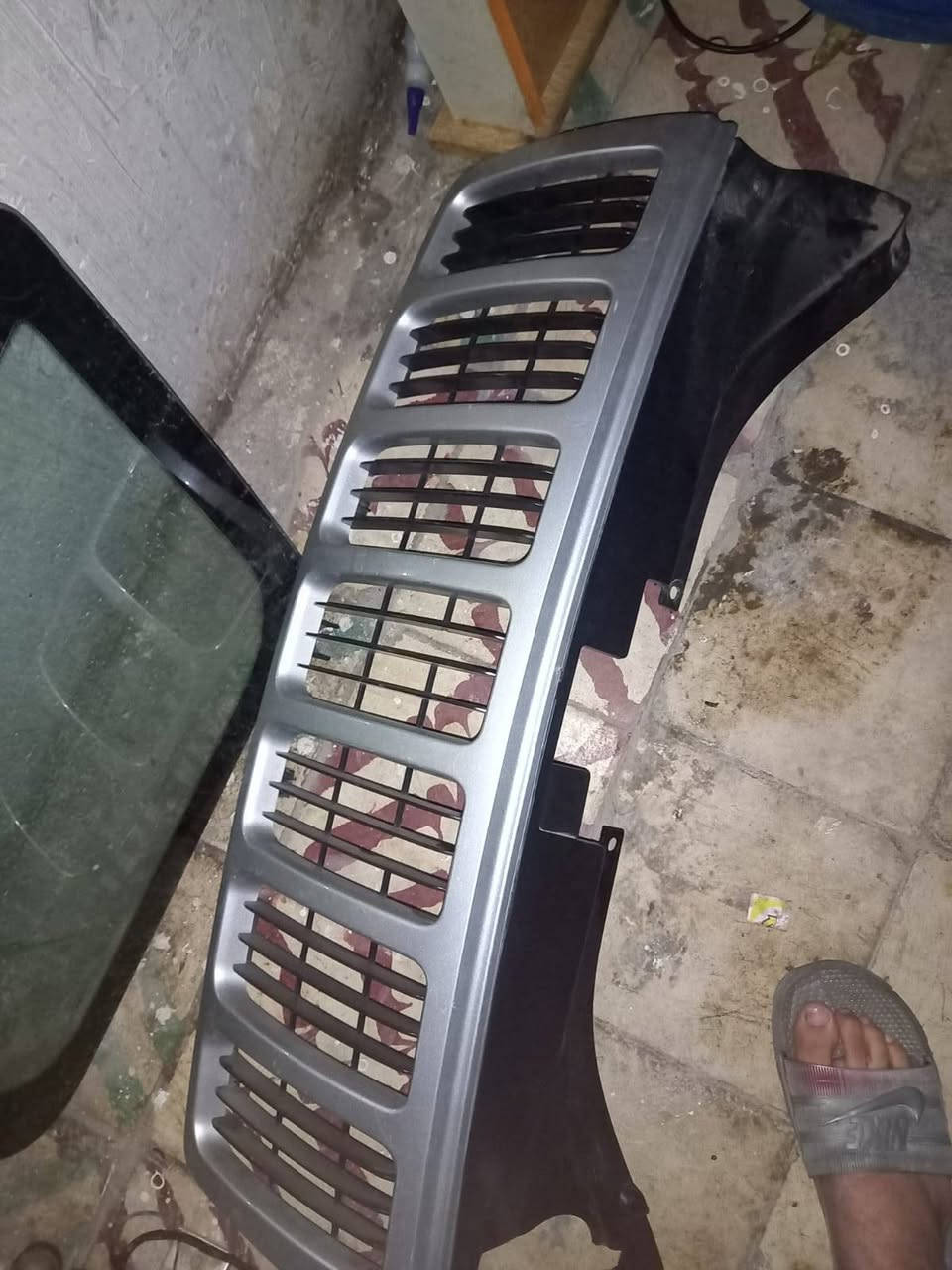 سلام عليكم غراض للبيع قيم ***********
