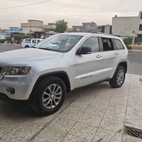للبيع جيب موديل ٢٠١١ هيمي ٨ سلندر بيها جفيه ومصبوغه عام بدون شواصي وبد...