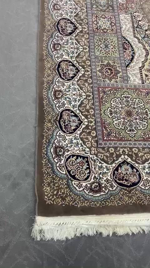 دووفەرشی ئێرانی٧٠٠ شانە زۆر تازەن مانگکێکە کڕاوە ھەمان نەخشن ھەردانەیەک ٣بە٤ نرخیان ٣٠٠ ھەزارە ھەولێر نازماوا


**إذا كنت صاحب هذا الإعلان وتريد حذفه لأي سبب، رجاءا أرسل رسالة إلى الدعم الفني**