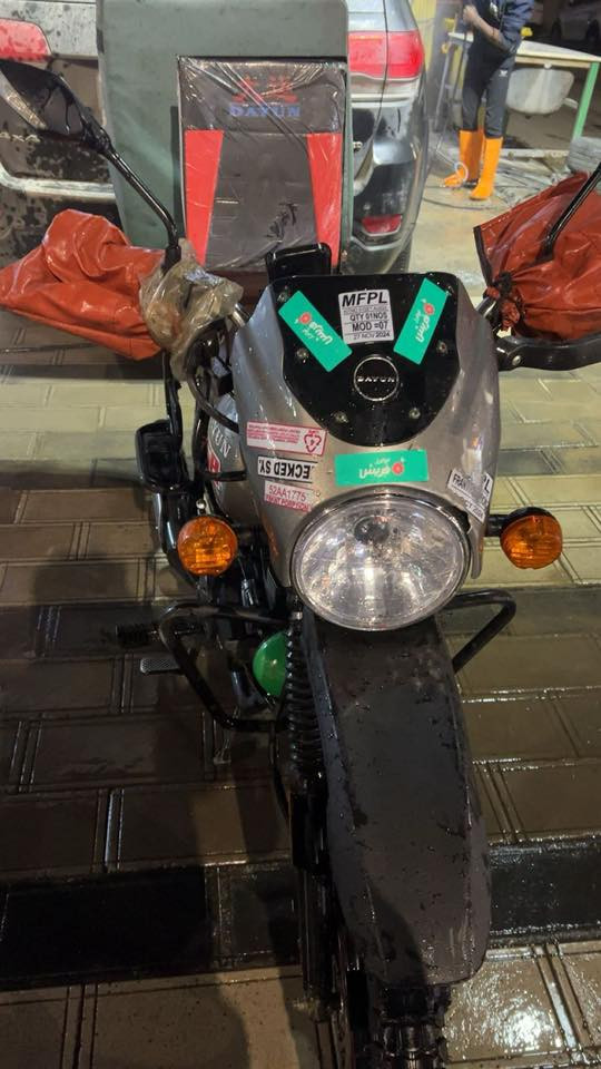 السلام وعليكم دايوان جبلي موديل 2023 رقم بغداد الدراجه نضيفه مثل ما بل صوره سعرها 2400 مليونين و اربعميه وبيها مجال 
ما متوفر مازنجر راسلتي واتساب او خابرني وهاذ رقمي
***********
