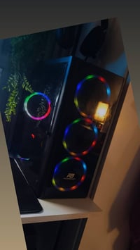 كيس فارغ 4 فان فقط الجامة الجانبية بيها شخوط سعر ب30 الف  مكاني بغداد ...