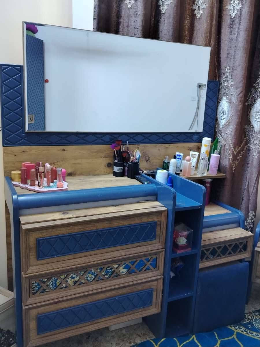 سلام عليكم غرفه 9قطع نضيفه 600 شد وتوصيل مجاني بغداد ***********
