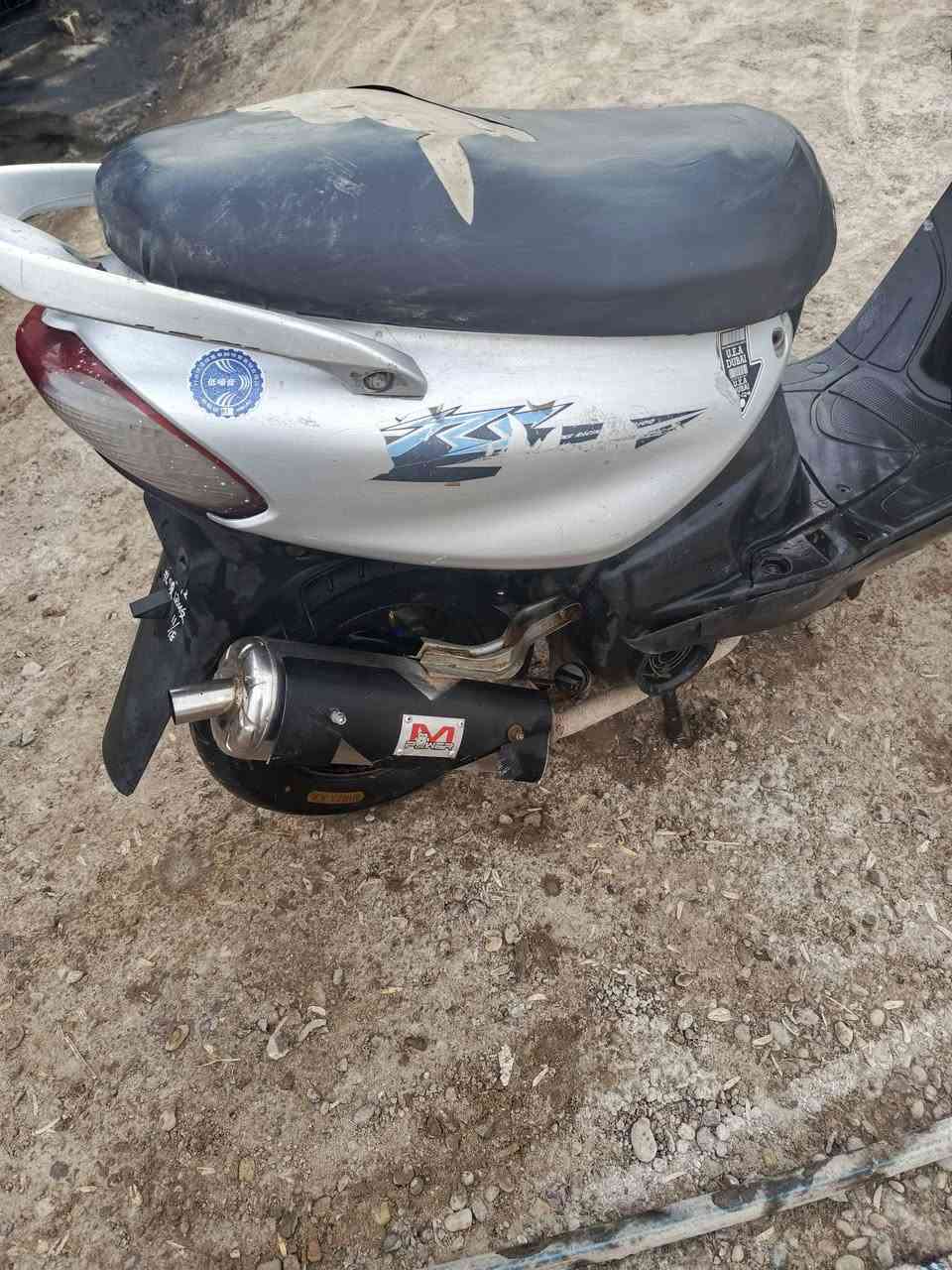 دراجه ماكس نضيفه وكامله اي نقص سعر 400        ***********الصلاح يم المرطبات
