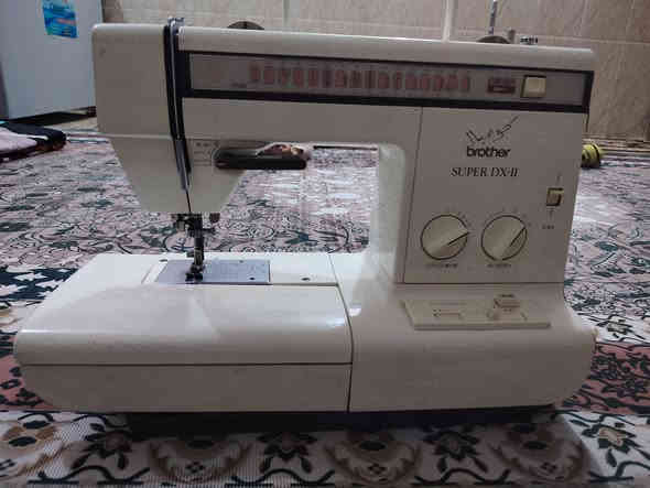 السلام  عليكم  مكينه خياطه كومبال برذر مكينه مال بيت تجي استعمال قليل بعدهي جديد تجي تفحص ياله تاخذها
الشراي بي خير ويدلل ولا يعرف عنها يكتب عنها وتطلعه بل يوتيوب الشراي بي خير ويدلل الاستفسار *********** او خاص
