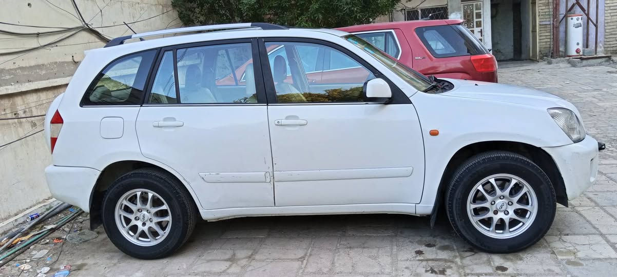 سلام عليكم من رخصه الادمن عندي شيري تيكو موديل 12 محرك 2000 كير ميكانيكي مكفولات
بدون صبغ بدون جراد بيها بارد 3 قطع  السعر 63

بغداد الكراده ***********
