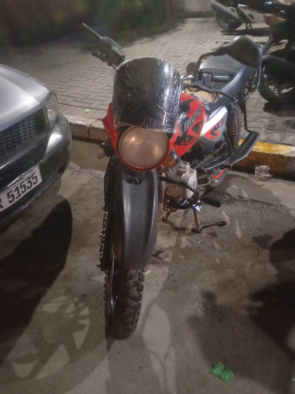 سلام عليكم بوكسر مديل 21
اوراق كامله بيه خيط تبخير ونوقصات بسيطه 
السعر 650وبيه مجال الشراي يتصل ويدلل مكاني بغداد الدوره ***********
