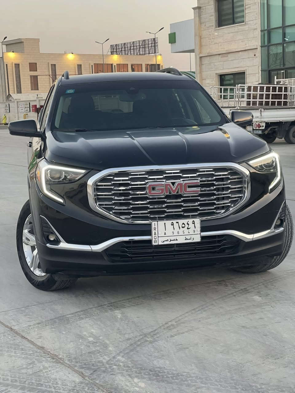 السلام عليكم
جمسي تيران موديل 2020

موصفات السياره

بصمه كشن كهرباء

جنطه كهرباء

تدفئه الكشنات

فور ويل 

محرك 1500 تيربو 

ماشيه 42 الف

حادث السياره جاملغ وبنيد

وباب الخلفي طخه خفيفه بلعراق بدراجه

مكان السياره الكوت تحويل مباشر 

السعر 158 وبيها مجال بسيط

***********
