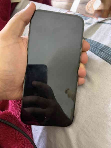 ايفون 16 pro max
شرق اوسط 
ذاكره 256
بطاريه 100% 
جاهز كولش نظيف مصار جم شهر من اخذته بعده بالضمان 
السعر مليون و ٤٥٠ وبي محال بسيط 
مكاني حي الجامعه او المحمودية 
*********** متواجد واتس
