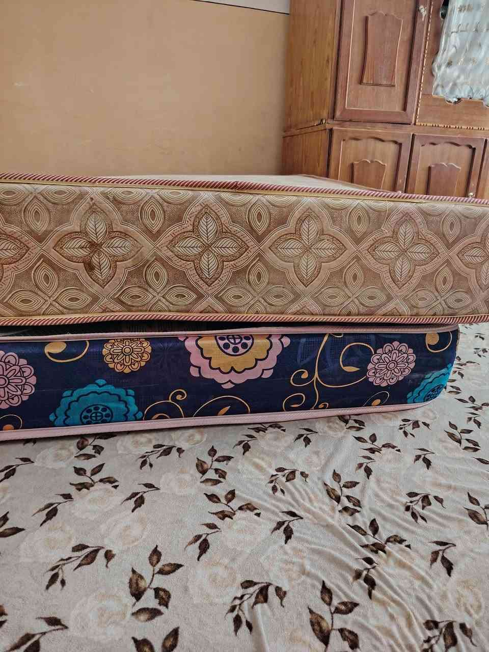 يوجد دواشك نفرين سفنج الاصلي العدد ثلاثة نضاف فول بسعار مناسبة
الرمانه ***********
