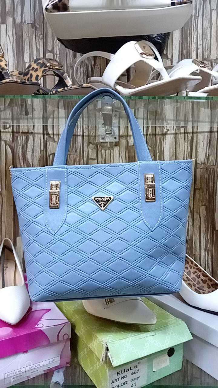 جنط نسائيه 🌹🌹🌹
  كلش حلوات وراقيات وموديلات مختلفه واحجام زغار وكبار وتوت باك وجنط ملابس بيبي بحجم جبير سعر القطعه 7000دينار اسعارنه مناسبه جدا 🌹
  يتوفر توصيل مجاني لحي الجمهوري


**إذا كنت صاحب هذا الإعلان وتريد حذفه لأي سبب، رجاءا أرسل رسالة إلى الدعم الفني**