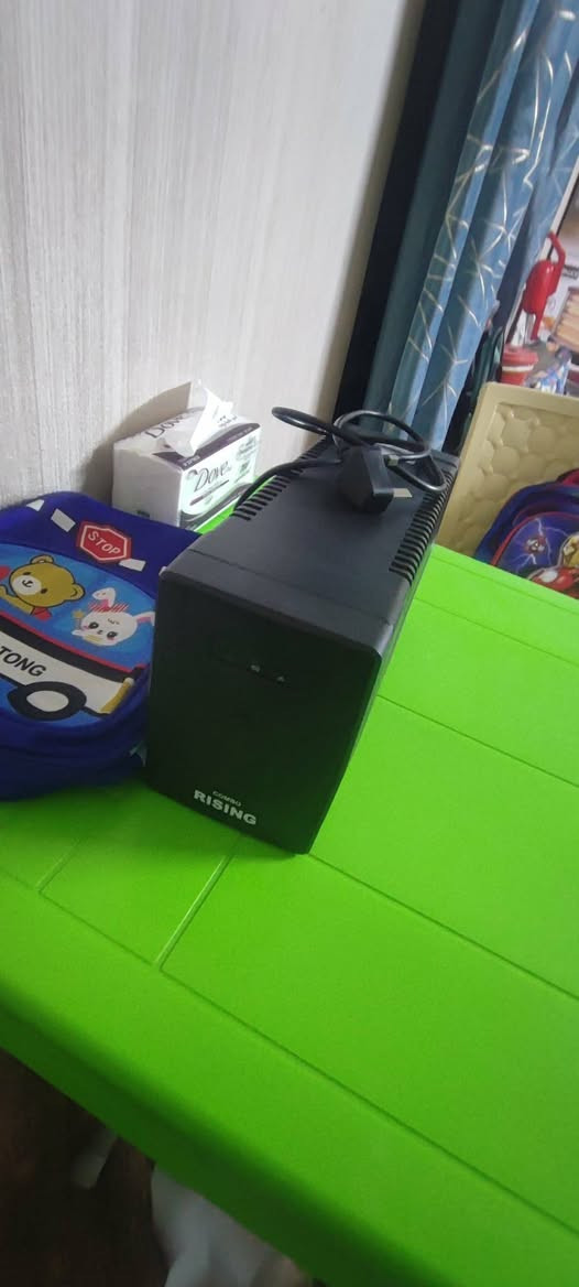 السلام عليكم بلي 4 برو  ياباني مهكر نظام 11 يدعم ال4k مع الكارتون الاصلي وملحقات يدة اصلية ويدتين تجارية وحامل ابو التبريد وشحن اليدات مع هارد بي العاب وقطعة التهكير شكل فلاش الصغيرة مع يو بي اس جديدة بالكارتونة 
فقط مفتوح لغرض التنظيف وتودي لاي محل بلي يطلع غير شي تاخذة ابلاش 
المكان بغداد الشعب 
***********
