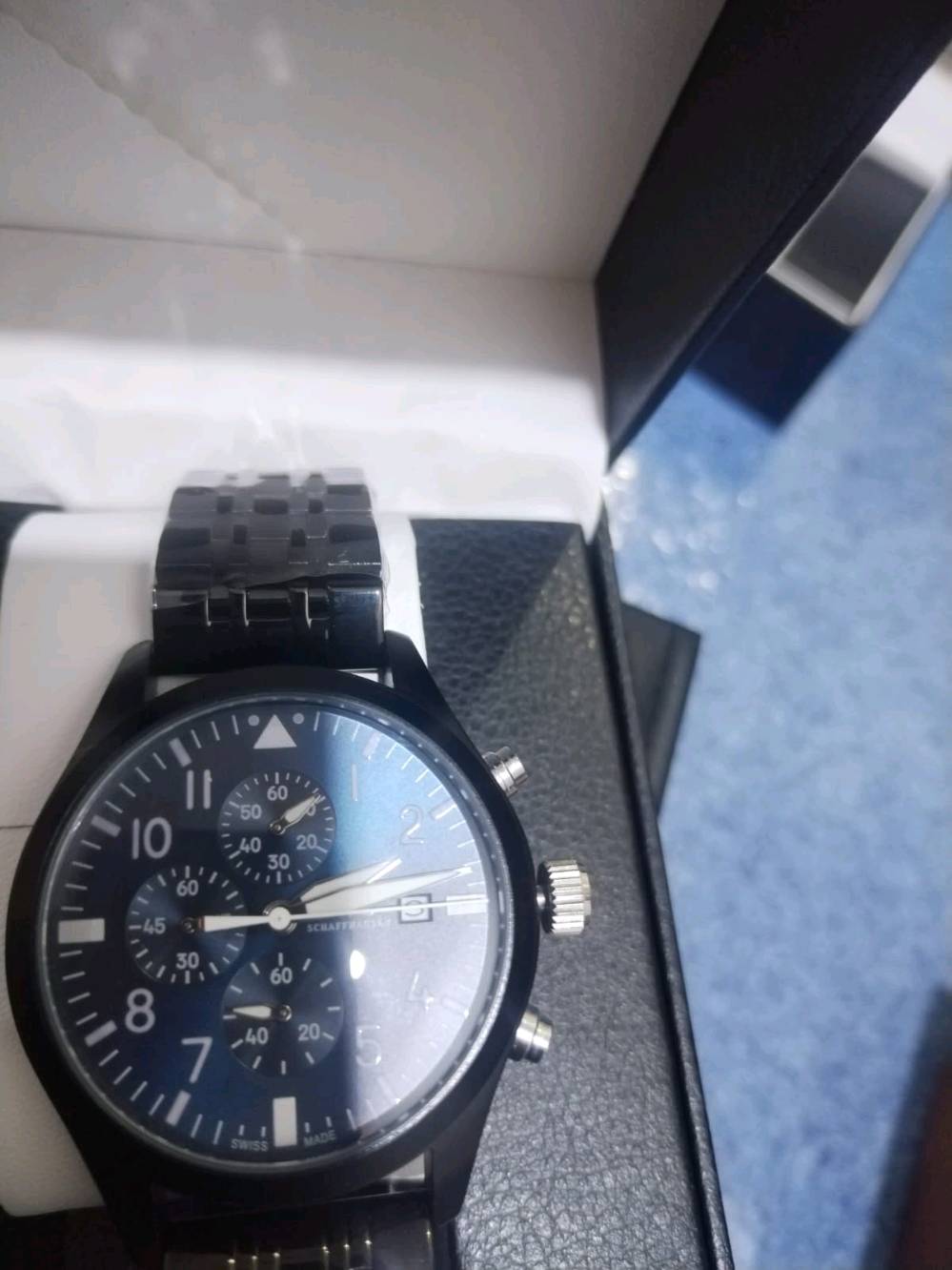 عروض🔥
ساعات كوالتي عالي 
وزن ثقيل 
سناتر شغالة 
قفل فراشة 
السعر 20 ألف 
توصيل جميع المحافظات 5 ألف
📲 ***********