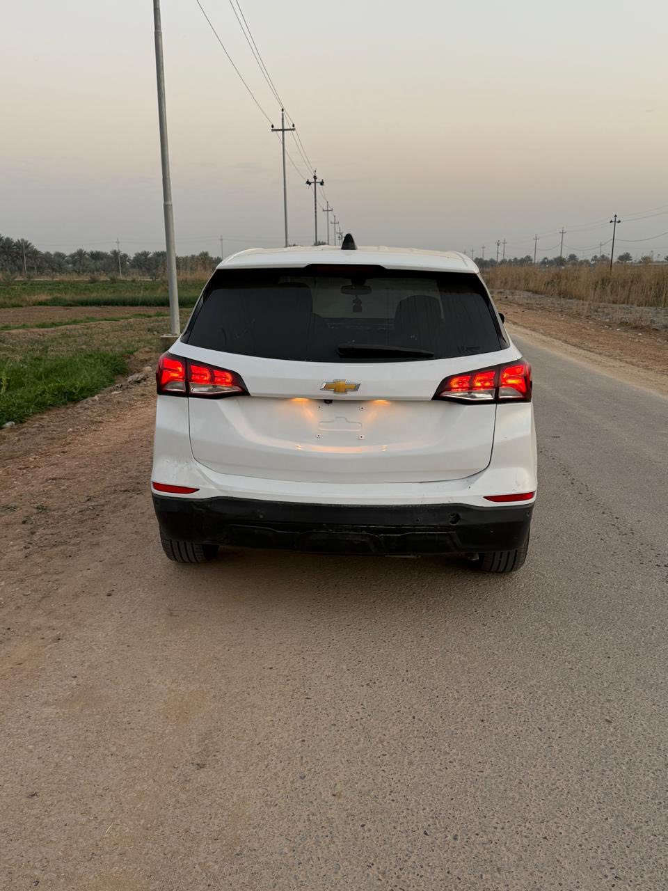 شوفرليت إكوينكس 2024 بحالة الوكالة! 🌟
سيارة عائلية، اقتصادية، وبمظهر رياضي أنيق. جاهزة للاستخدام ولا تحتاج لأي مصاريف. (دخول جديد )
الموديل: 2024 Ls فول عده الفتحه 
المسافة المقطوعة: 12mi
المحرك: 1.5 لتر توربو (قوي واقتصادي جداً في الوقود)
المواصفات:
بصمة تشغيل ودخول ذكي.
شاشة كبيرة تدعم Apple CarPlay و Android Auto لاسلكياً.
نظام رادار وتحديد مسار.
كاميرات عدد 4 /360درجه  وحساسات.
صالون واسع ومريح جداً للمسافات الطويلة.
الحادث جداً بسيط تصليح بسيط في قبق الصندوق والباقي. كفاله عامه السياره دخول جديد وباسمي وايرباكات كلها سليمه 
اي استفسار الاتصال على الرقم 
📍 الموقع: كربلاء 
📞 للتواصل والاستفسار
 ***********
***********
