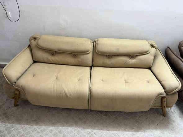 أغراض للبيع بأسعار مناسبه جدآ تخم 6 نفر بلازمات عدد 3 حجم 32 بدون نت ميز بلازمه يتكبر ويزغر كراسي مال ميز طعام عدد 4 جربايه نفر الاستفسار اتصال *********** بي واتساب أو راسل الصفحه
