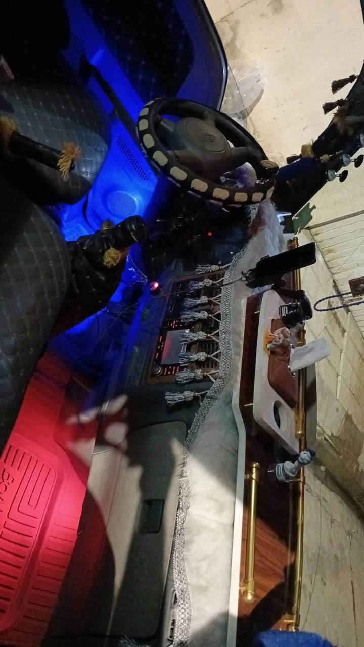 السلام عليكم عندي كيا ام عيون للبيع موديل 2001رقم بغداد صبغ عام اثر شضايه تحرير مكينه كير نضاف خير من الله الشرعي بلموصل تحويل فقط مكان السياره موصل ايسر اتصال على الارقام ***********//////***********
