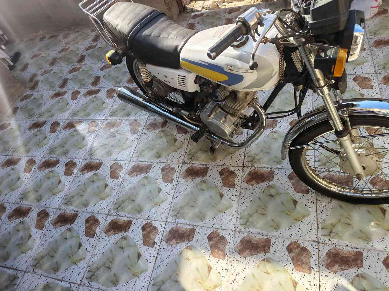 دراجة نامة للبيع موديل ٢٠٢٠ مطلعها ١٥//١١//٢٠٢٠ 
اوراق اصولية .. الوكيل نوفل 
مكاني الرميثة 
دراجةومامفتوحة... 
مبدللها تانكي وسكان ودبلات وصالنصة ولايتات وباتري كلهن جدد


**إذا كنت صاحب هذا الإعلان وتريد حذفه لأي سبب، رجاءا أرسل رسالة إلى الدعم الفني**
