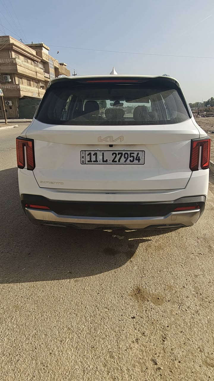 السلام عليكم 
للبيع سورنتو خليجي 2024 
السياره 4 سلندر 7 راكب 
ماشيه 29 الف 
السياره مكفوله كفاله عامه ماعدا شخطه من جهه يم السايق موضوحه بالسونار ب275$  وبيها مجال بسيط 
مكاني الكاظميه ***********
