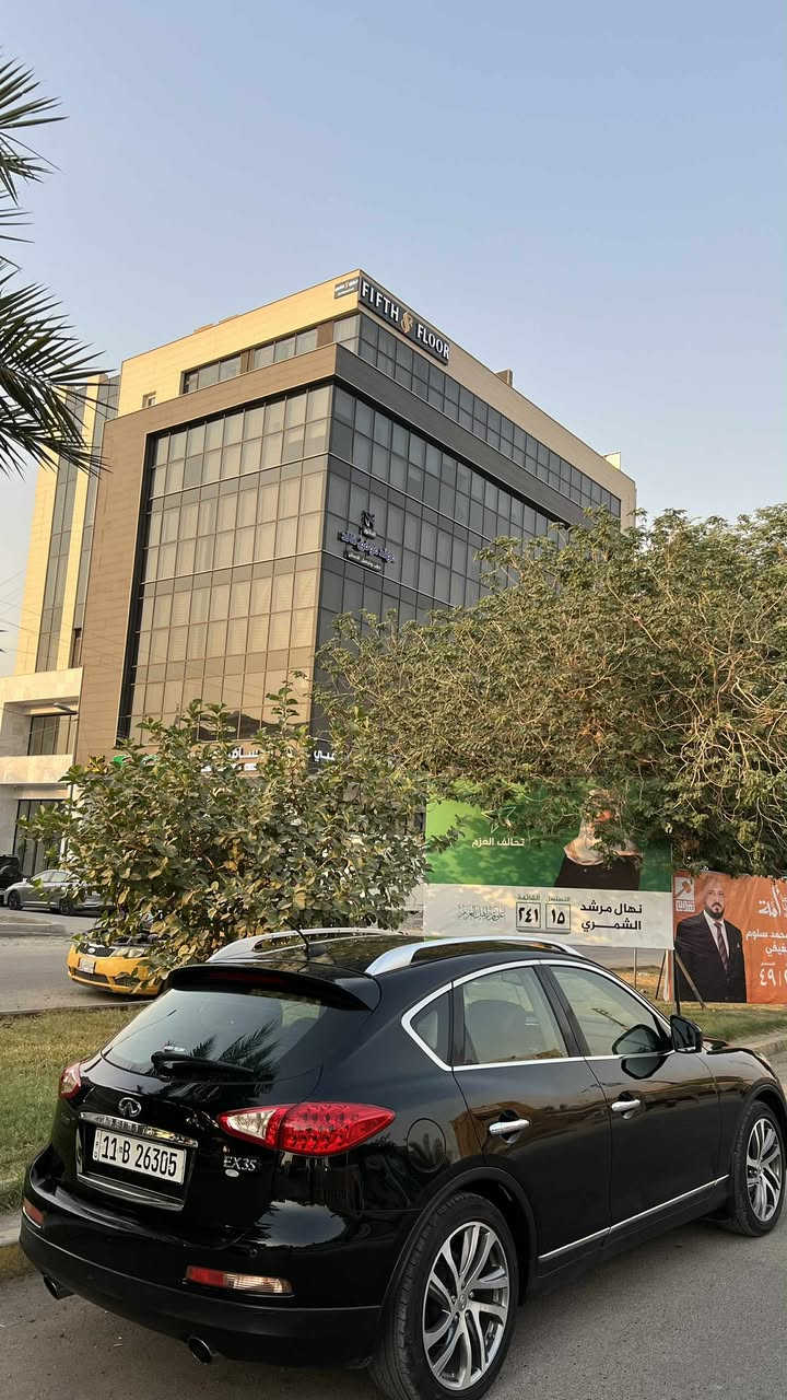 انفنتي 2010 فئة Ex35
٦ سلندر 3.500
ماشيه 136 الف حقيقي
بدون حادث وبدون غرق
فووول مواصفات 1/1
بصمه
فتحه
كشنات جلد كهرباء+تدفئه
كاميرا360
شاشه دجتال
بيها رش البنيد فقط اثر جراد وبابين صبغ بدون دواخل
كير بلادي مكينة مبدله جديدة ومكفوله 
السياره ع ايدنا صار ٥ سنوات كهربائيات كلها شغاله كير مكينه كله مكفول وع ايدنا 
الرقم الجديد وهزة جديدة
السعر :110 وبيها مجال للشراي🤍
للبيع او مراوس
***********
