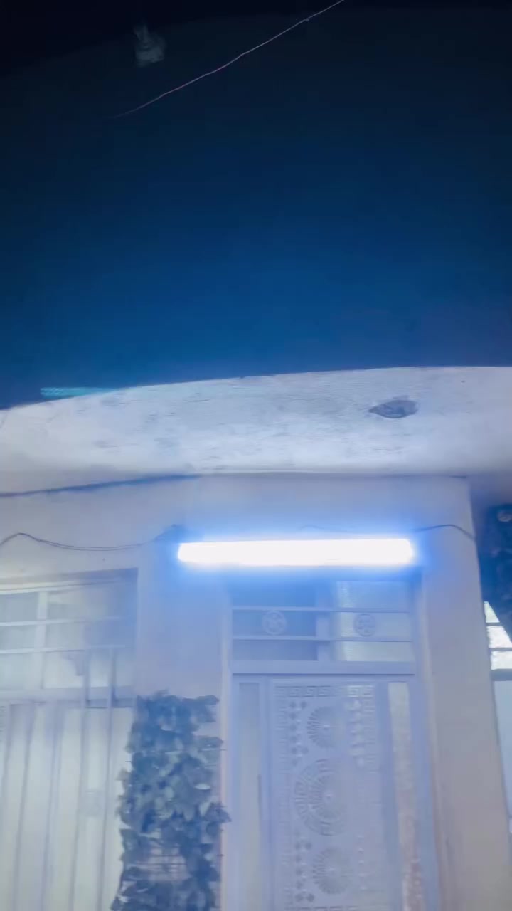 سلام عليكم
دار للبيع 100 م 5*20 
الظباط الثانيه قرب محطه الصفره 
للاستفسار رقم الهاتف  ‭0784 039 6560‬
