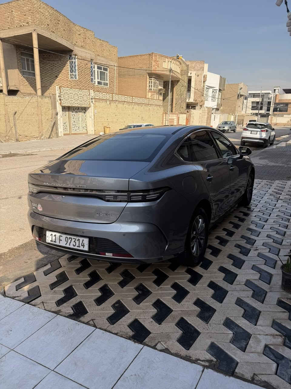 للبيع BYD دستروي 2025 ماشيه 4 كفاله رقم بغداد لون مميز مكان نجفشاشه قلاب داخل ابيض كامل غراضه مع كواعي سعره 132 مع مجال ***********
