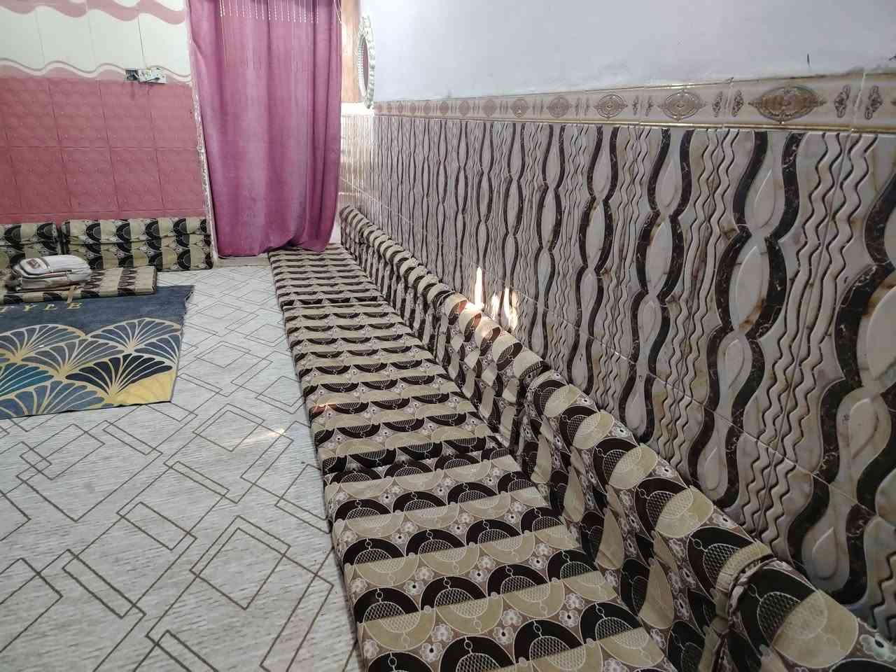 سلام عليكم جلسه مستعمله كامله للبيع سعر ١٠٠الف مكان كربلاء قرب الوادي الرقم ***********
